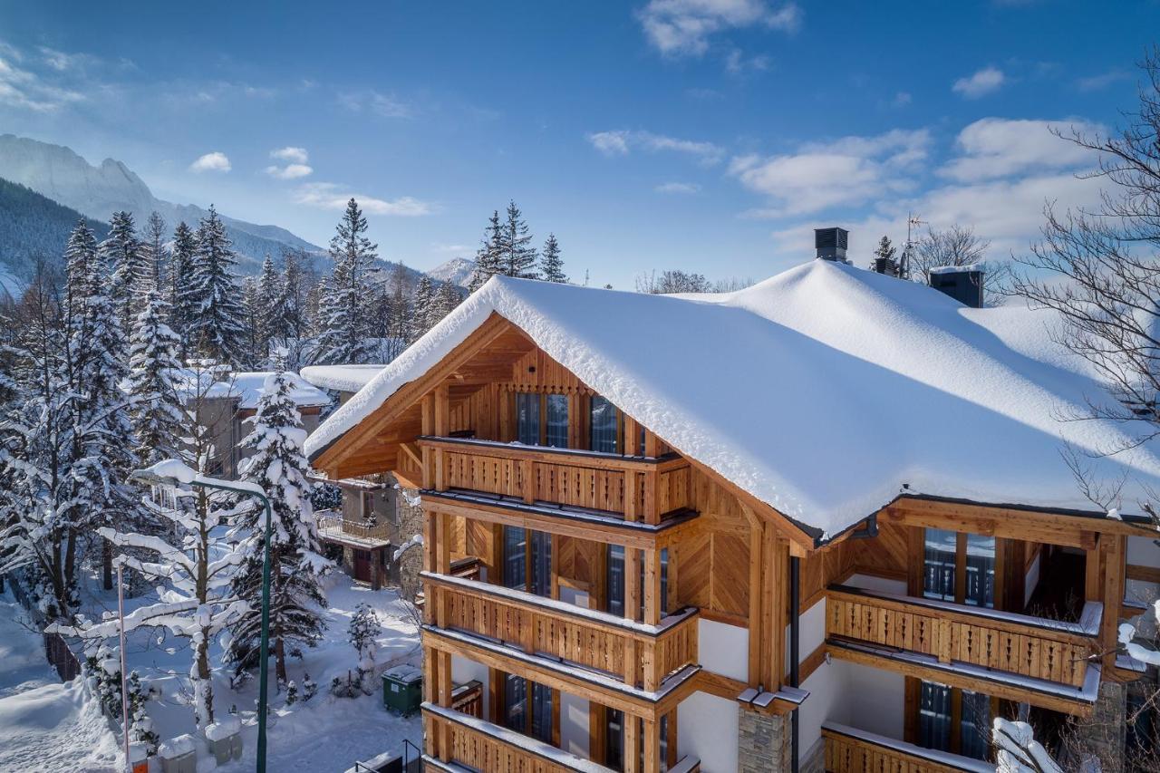 Hotel Foluszowy Potok ザコパネ エクステリア 写真